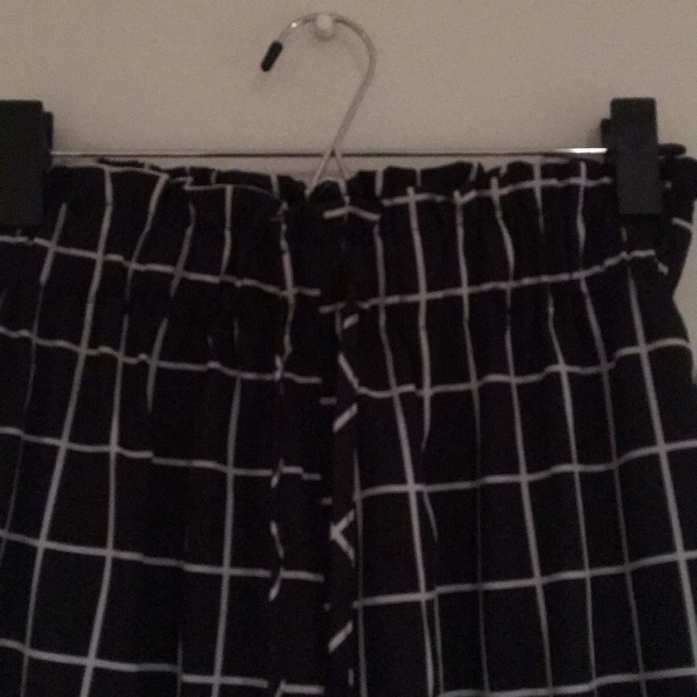 Grid Printed Pants - Picture 3 of 3